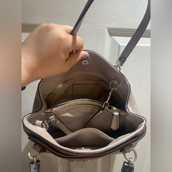 COPY - Coach 34663 "Minetta" Crossgrain Leather Crossobdy Taupe - Picture 5 of 5